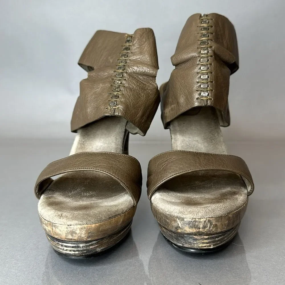 Calleen Cordero x Cordero Platform Leather Heels – Size 9 (A-1512)